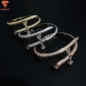 Unieke Custom Mode Hiphop Sieraden 925 Zilveren Zwaard Vorm Nail Bangle Iced Out VVS Moissanite Cross Armbanden Vrouwen