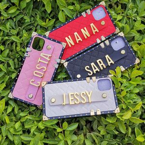 Funda de teléfono cuadrada de cuero con letras y nombre personalizado único para iPhone 11 12 7 8 Plus X Max XR Samsung Galaxy S20 S8 S9 S10 Note 10 9 20