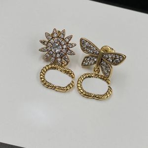 Fleur Papillon Charme Classique Double Lettres Oreille Stud Full Diamond Femmes Boucles D'oreilles pour Cadeau D'anniversaire