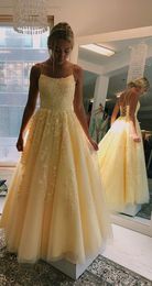 Unique dos ouvert conception spaghetti jaune clair robes de bal dentelle broderie drapée robe de soirée en tulle robes de soirée élégantes douce 1268F