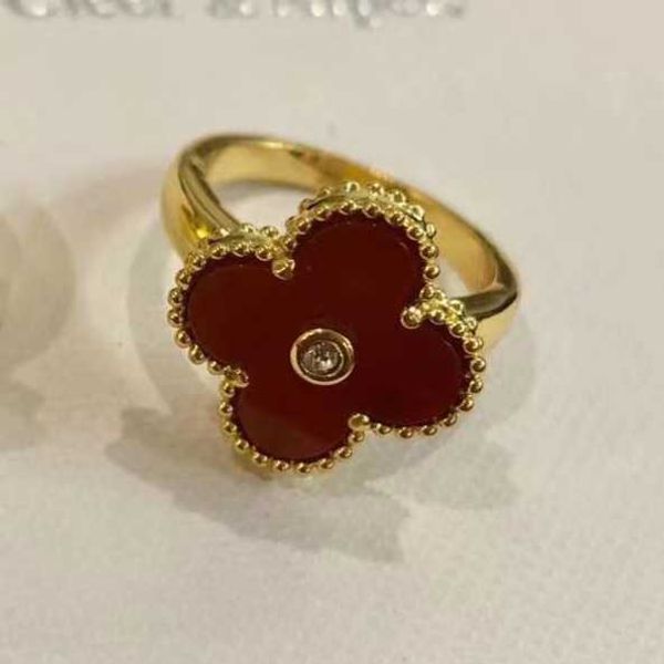 Anneau unique pour les hommes et les femmes hautes familles dorées Lucky Leaf Ring Femme S925 Silver Natural White Rouge avec Vnain commun