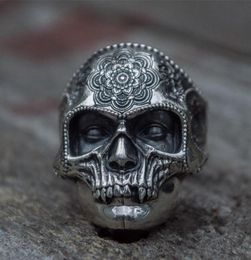 Color de plata único 316L acero inoxidable anillo de cráneo de azúcar pesada hombre Mandala Flower Santa Muerte Biker Jewelry3997164