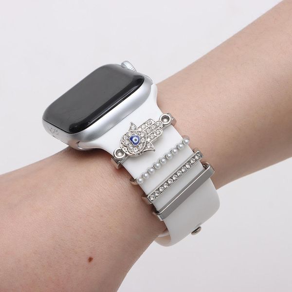 Ornement de montre unique Ornement Diamond Lovement Ornement Metal Charms Ring Decorative For Apple Watch Band Smart Watch Silicone Strap