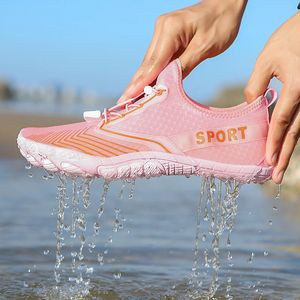 Chaussures aux pieds nus unisexes pour hommes femmes nagent plage rapide sèche en amont de sport en amont femme femme extérieure plage pataugeant les baskets 240511