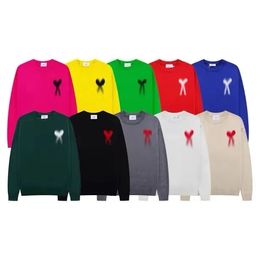 Diseñador unisex Amis Sweater Men Fashion Coreano Fashion A Heart Patrón redondeo Cuel las sudaderas Swearsshirts de la marca de lujo A-Line Sweatersummer rojos pequeños