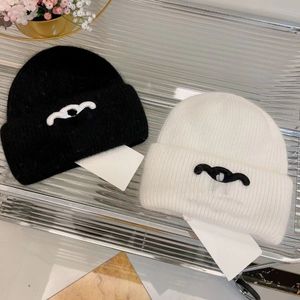 Bonnets de styliste unisexes, arc de triomphe, poils de lapin tricotés, chapeau en laine, tête de protection chaude pour l'hiver, chapeau froid pour couples