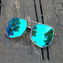 Unisex Designer Zonnebril Vrouwen Vierkante Zonnebril Luxe Heren Zonnebril Rijden Zonnebril Shades Strand Straat Foto 35