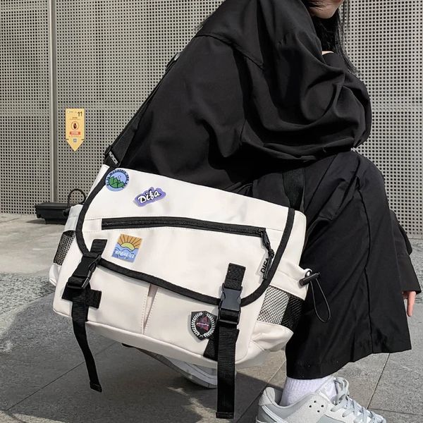 Unisexe grande capacité mode décontractée sac à bandoulière unique adolescents coréens plusieurs poches sac de livre en nylon sac de voyage étanche 240116