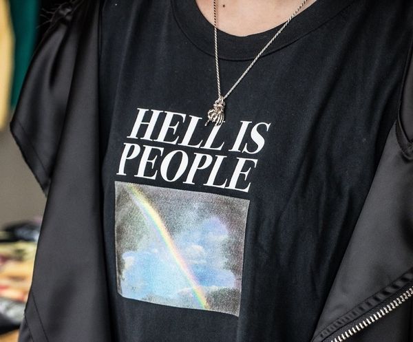 Unisexe Hommes Femmes Tumblr Grunge Tee Hell Is People Rainbow Print Quotes Graphic T-Shirt Harajuku Street Wear Cool Outfit Tee 210518