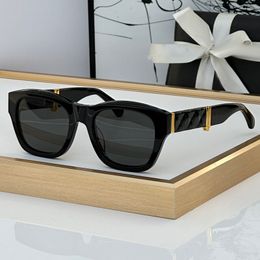 Gafas unisex de gran tamaño con montura completa, gafas plegables CHA95073, gafas de sol de diseñador de marca clásica, gafas de sol cuadradas de moda, lentes multicolores con caja para mujer