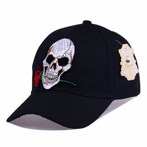 Capes de baseball unisexe Snapback Femme Embroderie Skull Head Red Rose Hat Monster Bone Casquette Hip Hop Snapback Cap