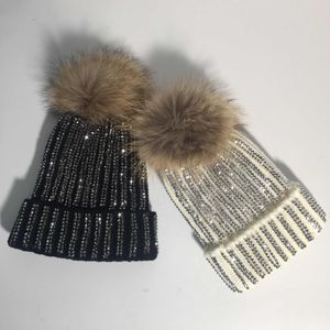 Bonnets d'hiver unisexes en vraie fourrure Pom Pom pour femmes, chapeau tricoté avec strass, Skullies chaudes, casquette décontractée A391325i