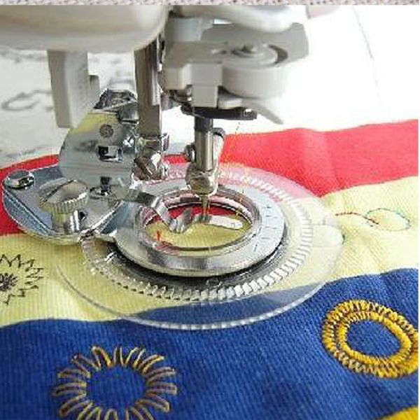 Máquina de costura de flores decorativa universal Decorativa Presser Fits All Bajo Shank Snap-On Sewing