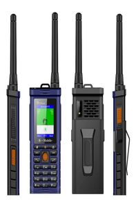 Ontgrendelde PTT robuuste schokbestendige mobiele telefoon voor buiten met UHF hardware intercom Walkie talkie riemclip Powerbank zaklamp Cellph3613850