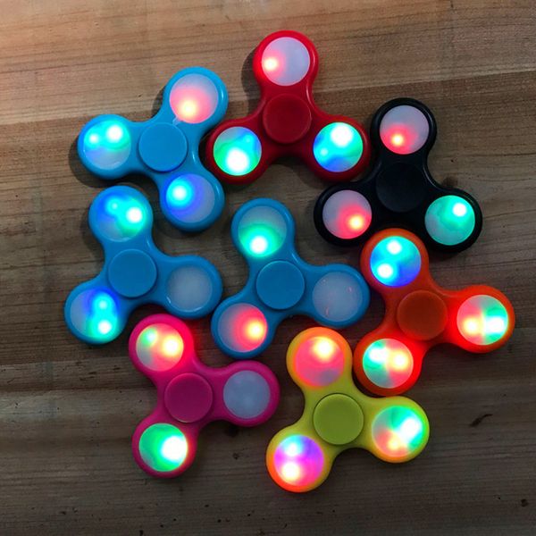 Décompressez le cadeau Party Favor Luminous Fidget Spinner gyroscope du bout des doigts avec interrupteur avec lumière LED anti-stress Clover coloré du bout des doigts jouet de décompression coloré