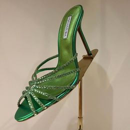 Actualizado AQUAZZURA Sandalias Zapatos de vestir con tacón de aguja con incrustaciones de cristal Sandalias Zapatillas Diseñador Moda Damas Pisos Playa de verano Sandalias de diseñador de lujo sexy