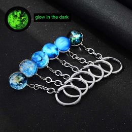 Update Luminous Glow in the Dark Keychain Earth Moon Galaxy Universe Glass Cabochon Keychain Key Rings Fashion Gift Drop verzending