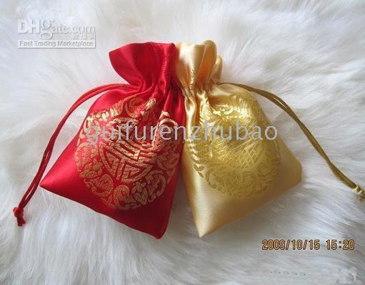 Billiga Små Silk Fabric Drawstring Väskor Kinesiska Lucky Smycken Presentpåsar Jul godisväska Bröllop Favoriter Partihandel 200PCS / Lot