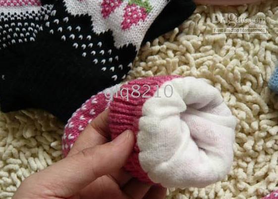 Guantes de lana gruesa para niñas bonitas de Navidad, manoplas con patrón de fresa, 5 colores para mujer, nuevos 10 par/lote