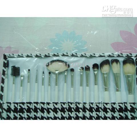 [clearance stock] 16pcs Make up Brushes set Pony Studio Plaid Pigment Leather Case