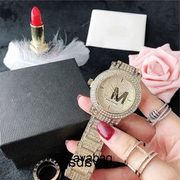 lettre majuscule montre en or femmes montres 38mm robe de mode datejust diamant 3 couleurs cadran bracelet en acier inoxydable mouvement à quartz VKUK