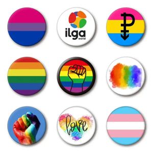 UPS 4.4x4.4cm Tinplate Rainbow Badge Party Supplies LGBT Brooch LGBTQ STUP ACCESSOIRES 0409