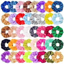 UPS 66 Couleurs Srunchies Femmes Satin Hair Band Circle Girls Girls Ponytail Holder Tie Hair Anneau Stretchy Elastic Corde Accessoires de Noël Cadeaux