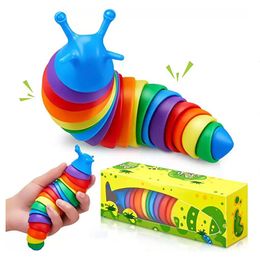 Fidget Toys Slug Congediculated Flexible 3D Slugs Fidget Toy Alle leeftijden Relief Anti-Angst Sensory voor kinderen Aldult