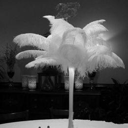 Luxe partij decor 55-60 cm / 22-24 "Grote struisvogelveren pluim diy craft ornament voor bruiloft tafel decoratie