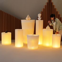 Luxe feestdecor LED Luminous Dessert Cake Stand pilaarpapier vouwen Romeinse kolom kunstweergave voor bruiloft