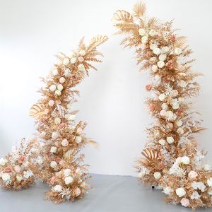 Decoración de fondo de boda de lujo, puerta de arco de cuerno con hoja de oro, conjunto de arreglo de flores de rosas blancas para diseño de sitio de escenario de fiesta