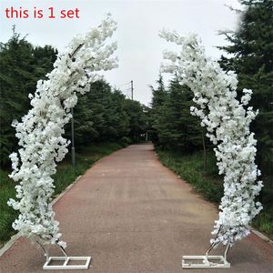 Centres de table de mariage blanc haut de gamme fleurs de cerisier avec ensemble de porte en arc de cadre pour les accessoires de tir de décoration de vacances