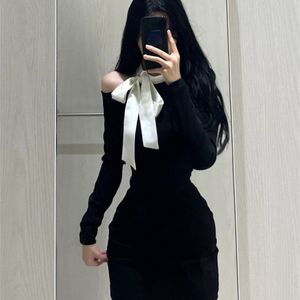 Vestidos sexy urbanos 2023 invierno delgado bodycon y2k mini vestido mujer negro elegante fiesta corta outwear casual moda coreana 231215