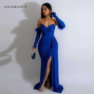 Urban sexy jurken Anjamanor gedrapeerde gesplitste maxi-jurken met veren slangen rood zwart blauw outfits avondfeestjurk voor vrouwen elegante d42-gb52 t240507