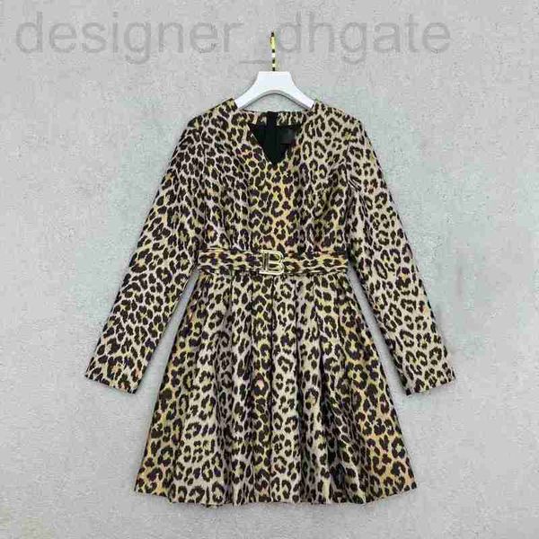 Vestidos sexis urbanos de diseñador 2023 otoño/invierno nuevo Bal Nanyou Gaoding estampado de leopardo picante con cinturón vestido con cuello en V para mujer H1FX