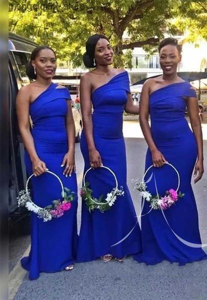 Robes sexy urbaines Afrique du Sud Plus la taille demoiselle d'honneur pour le mariage bleu royal élégant satin femmes robes de soirée formelles une épaule balayage train Q240307