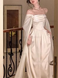 Robes sexy urbaines robes blanches femmes élégant été 2023 Nouvelle soirée de mode Fête de fête Vestido Vintage Design midi robes femme coréenne T231214