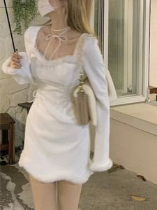 Robes sexy urbaines blanc Y2k mini robe de soirée femmes robe en tricot de fourrure décontractée Lolita femme Kawaii vêtements robe vintage coréen printemps 231206