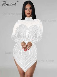 Vestidos sexy urbanos Znaiml Luxury Sheer Mesh Patchwork White Short Vestido para mujeres Rhinestones de cristal brillante Vestidos de cumpleaños Club nocturno T231202