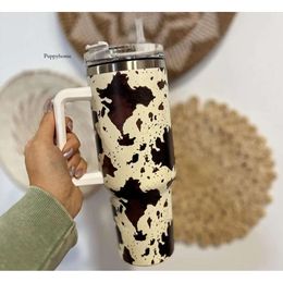 Stock de EE. UU. 40oz H2.0 Tumblers de acero inoxidable tazas con tapas y paja Cheetah con estampado de vaca animal Leopardo Preservación de calor Tazas de automóvil de gran capacidad Agua 0426