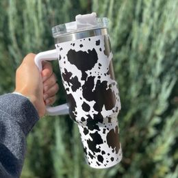 US Stock 40oz en acier inoxydable gobelers tasses avec couvercles et paille à la paille Imprimé de vache à imprimé léopard de préservation de voyage