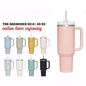 US Stock Cosmo Pink Co-Branded Quenchers H2.0 Gobelet isolé en acier inoxydable de 40 oz de grande capacité avec couvercle à poignée en silicone Bouteilles de voyage Targrt en paille