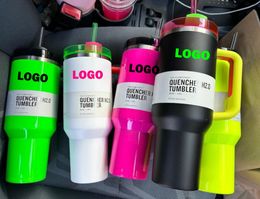 US Stock Neon Starbacks Winter Cosmo Pink avec un extincteur de logo 1: 1 H2.0 40oz en acier inoxydable gobelets tasses avec des tasses à poignée en silicone et des tasses de voiture à eau B0415