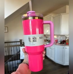 US Stock Winter Pink Flamingo Tubler extincteur H2.0 40oz en acier inoxydable tasses Handle Couvercle et paille de 2e génération Mugs de voiture Bouteilles d'eau