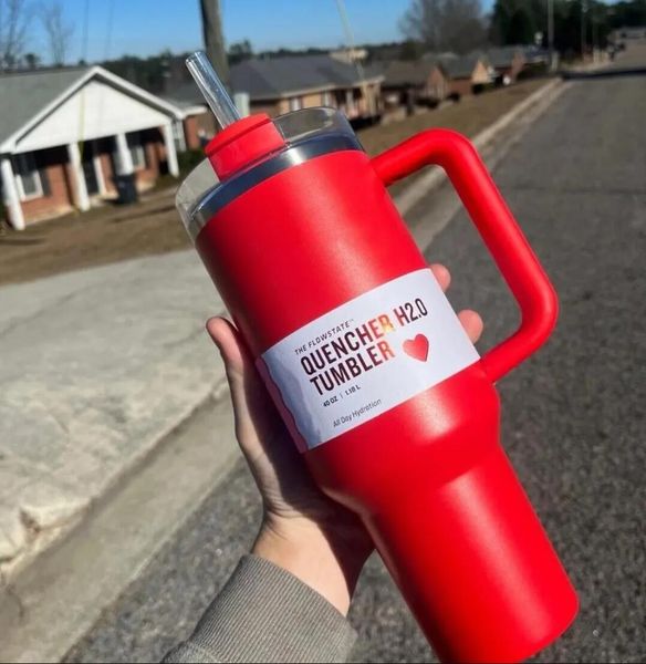 Stock américain Red Target Mugs Tasses Cosmo Pink Parada 40 oz en acier inoxydable Co Branded Flowstate Tumbler Flamingo 40 oz Quencher H2.0 Tasse cadeau de la Saint-Valentin B0106