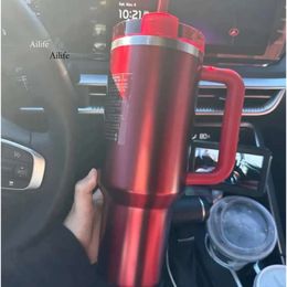 US Stock The extindeur Holiday Red H2.0 Cosmo Tumbler 40 oz Iced tasses 304 Swig Wine Tugs Gift Valentin Gift Target Red Water Bottes I0430