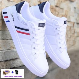 US7-US11.5 Plateforme Men Sneakers Big Size Designer Chaussures de course pour l'homme Casual confortable Tenis masculino blanc jogging nogging chaussures de randonnée n ° H07 19 Comtable 649