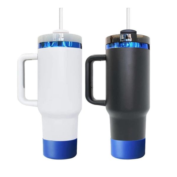 Entrepôt américain 40 oz enduit de poudre gravé au laser plaqué bleu royal thermos isolé Quencher bouteille d'eau de voyage en plein air tasse à café avec fond en silicone