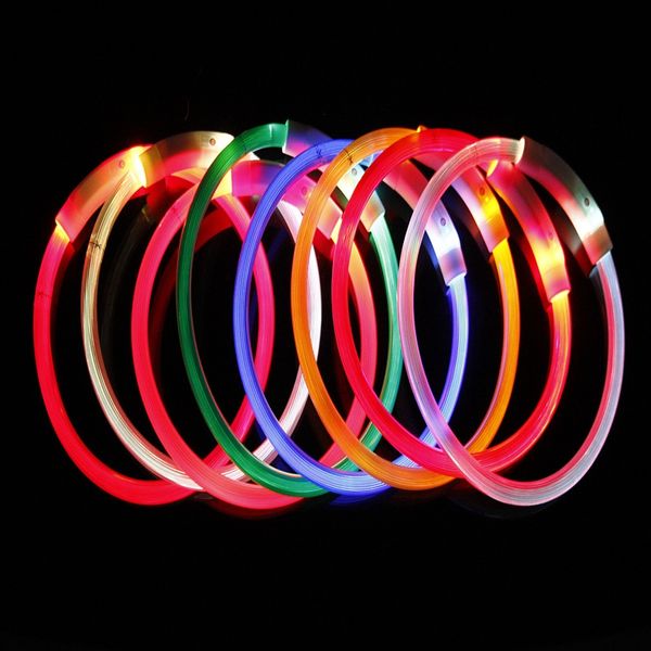 Carga USB Mascotas Collares para perros 70 cm LED Exterior Luminoso Seguridad Mascota Collar para perros Luz Ajustable Intermitente Suministros para cachorros Estilo de fibra óptica