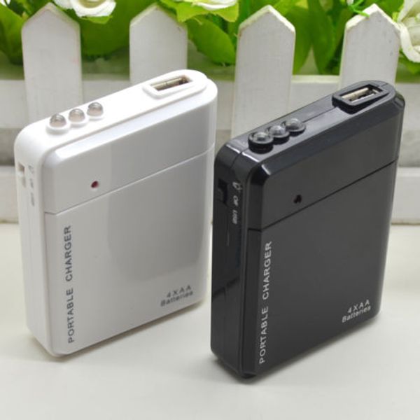 Chargeur portatif d'alimentation de batterie 4 AA d'urgence USB pour téléphone portable Android iPhone